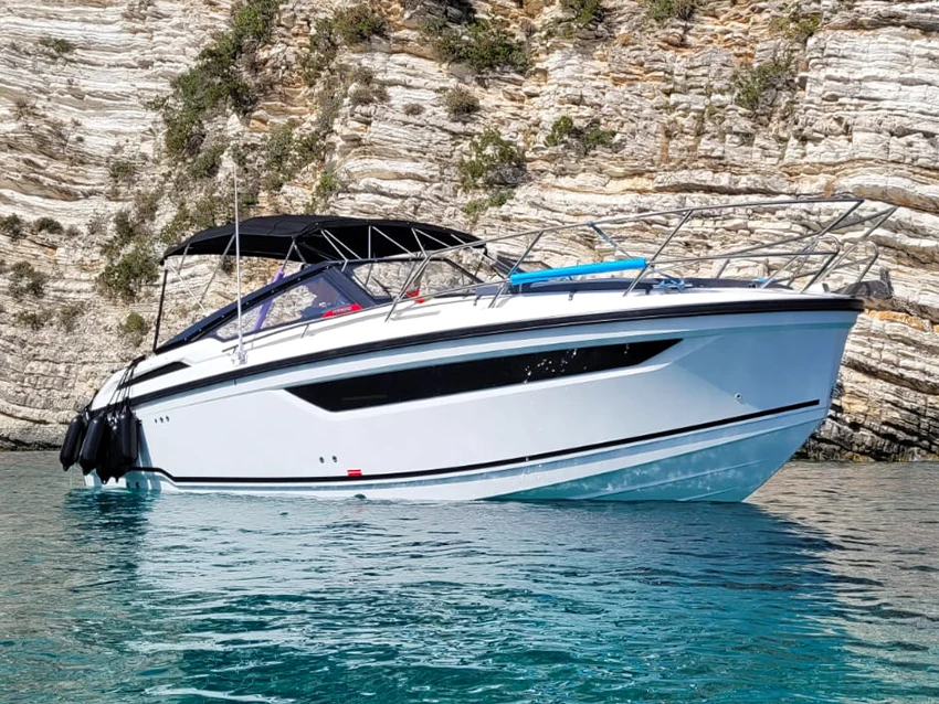 bateau occasion parker 800 cruiser vendu par nautika sud atlantique bayonne pays basque 64